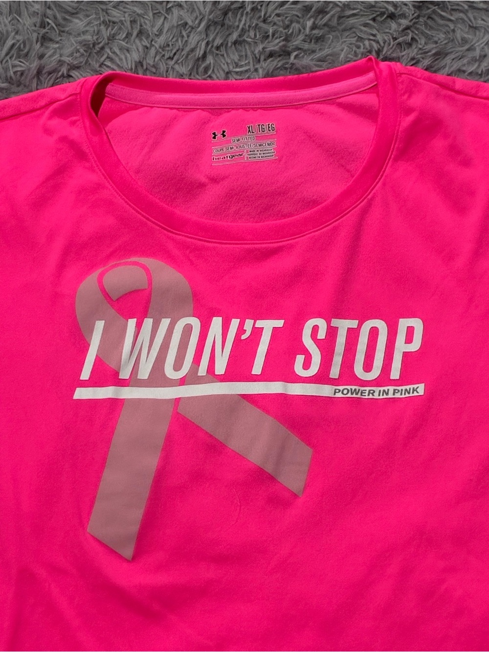 NEW Under Armour breast cancer awareness pink RIBBON gym short sleeve workout XL